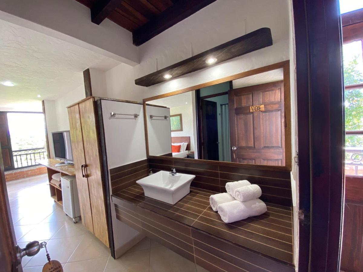 Finca Hotel La Esperanza Montenegro Zewnętrze zdjęcie