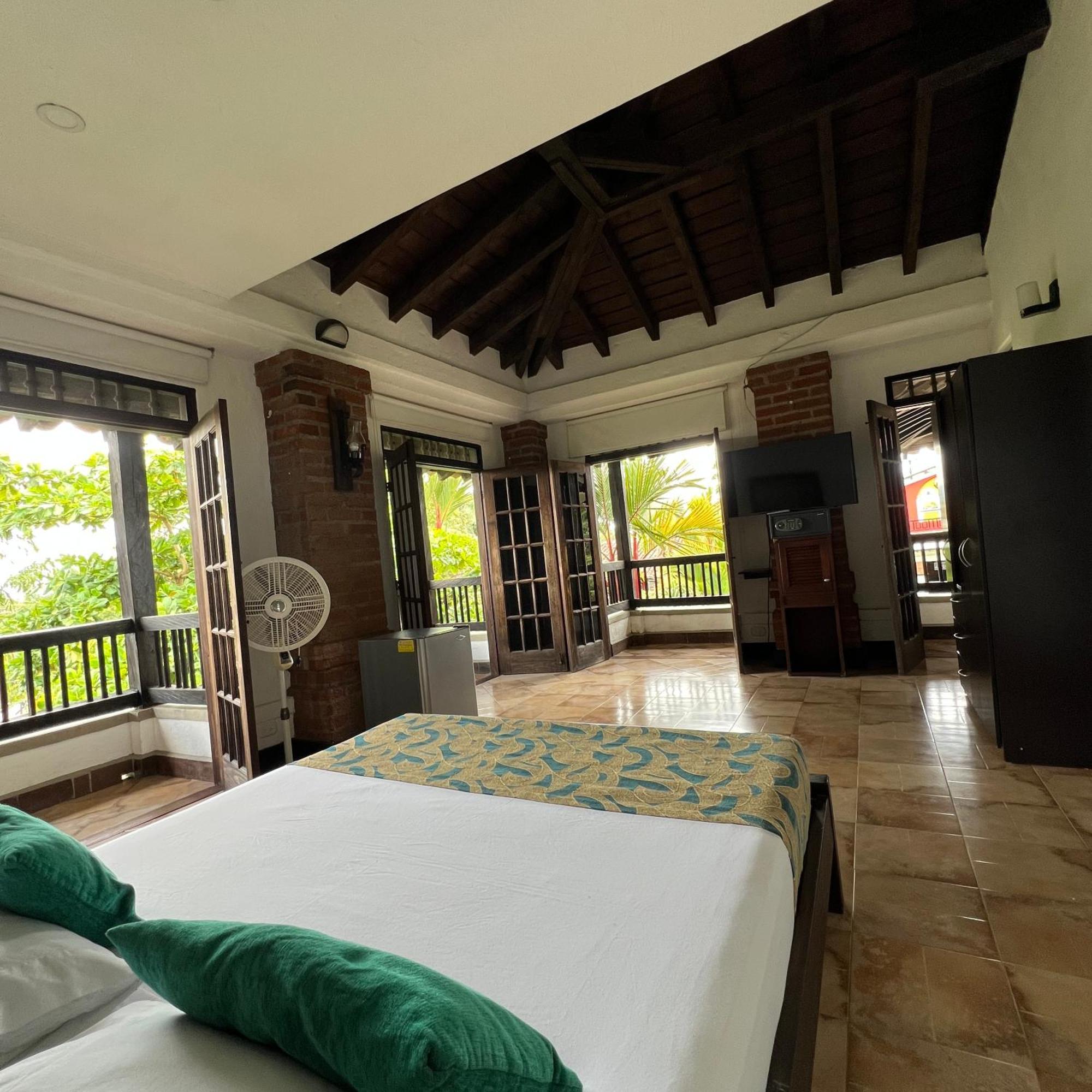 Finca Hotel La Esperanza Montenegro Zewnętrze zdjęcie